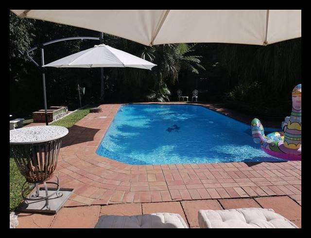 5 BEDROOM HOUSE FOR SALE IN MEER EN SEE